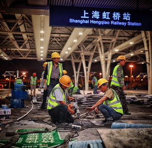迎接進(jìn)博會(huì)，虹橋火車(chē)站站容大“升級(jí)”