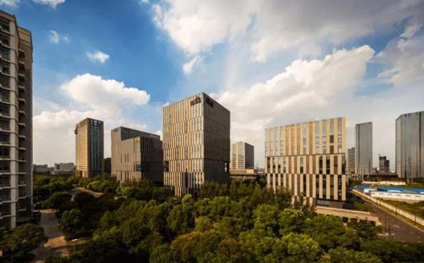上海鴻元中心：高性價比租賃，滿足企業(yè)多樣需求